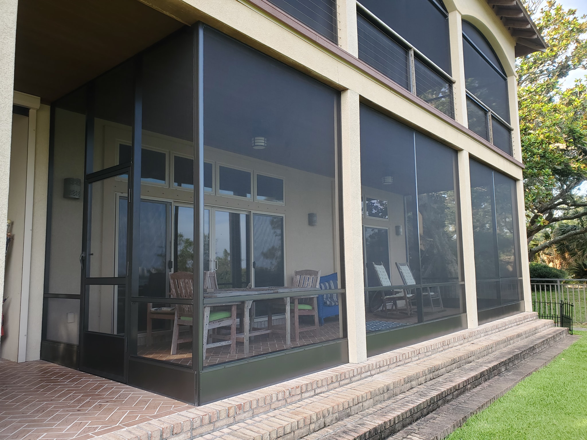 Screen room installation in Gulf Breeze, Florida