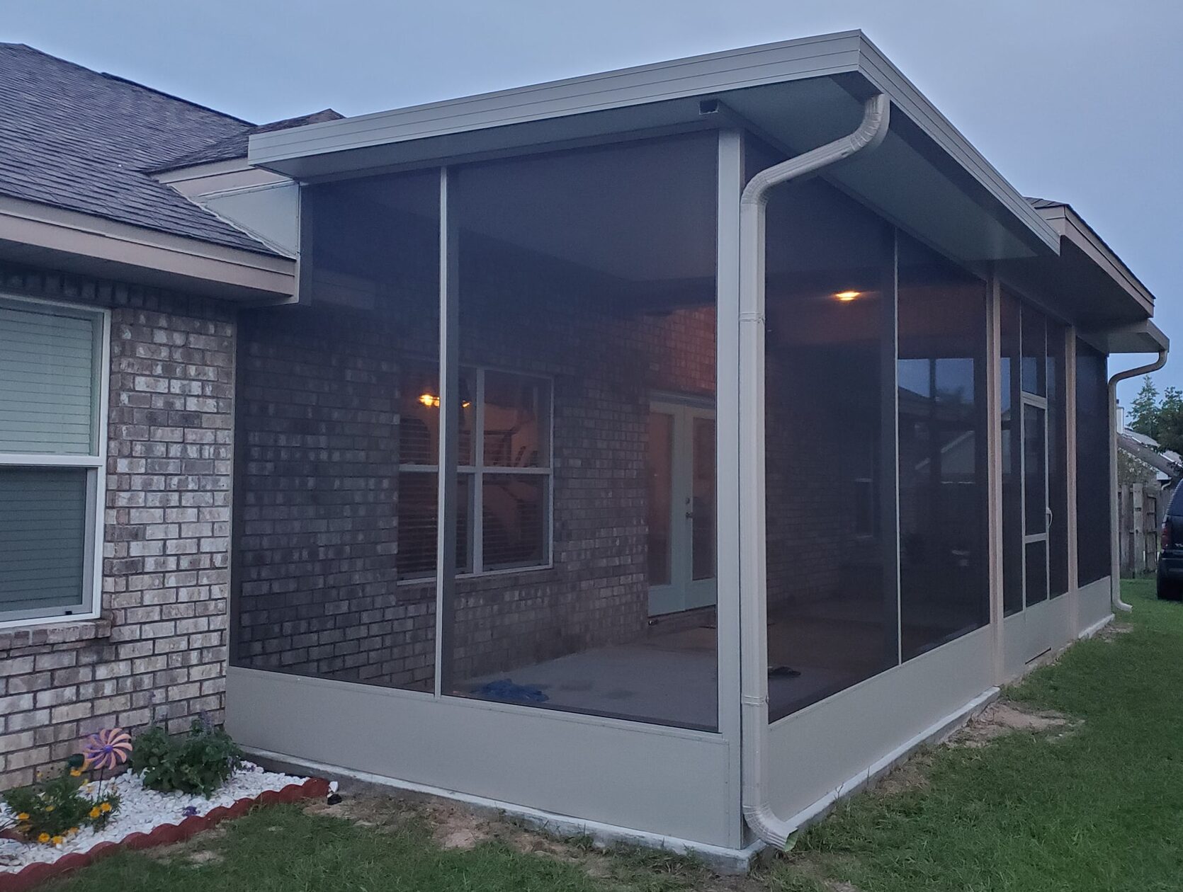 Completed screen enclosure project in Northwest Florida
