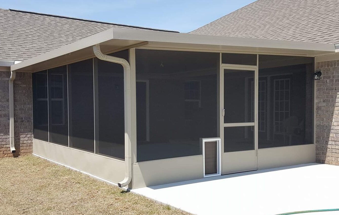 Screened patio enclosure built by Villane's Enclosures